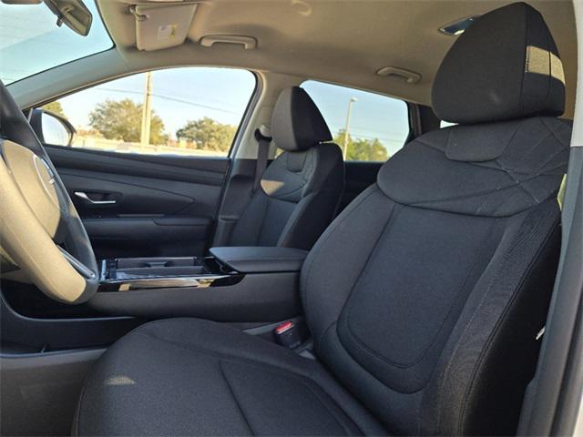 new 2025 Hyundai TUCSON Hybrid car, priced at $34,918