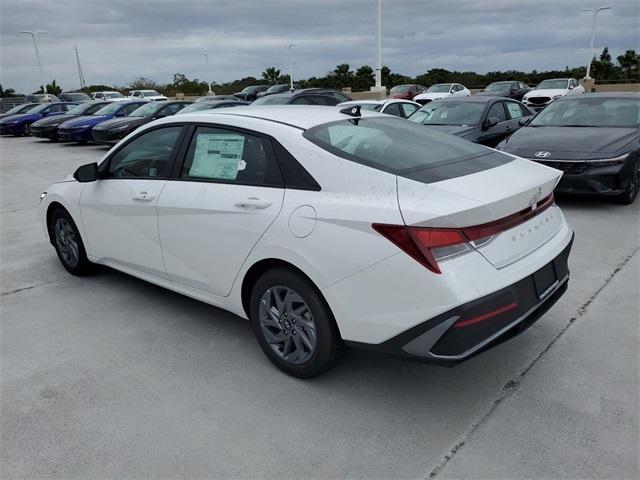 new 2024 Hyundai Elantra car, priced at $25,760