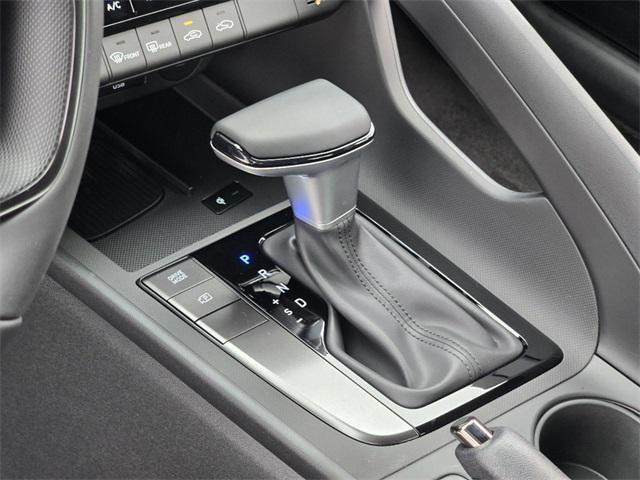 new 2025 Hyundai Elantra car, priced at $24,333