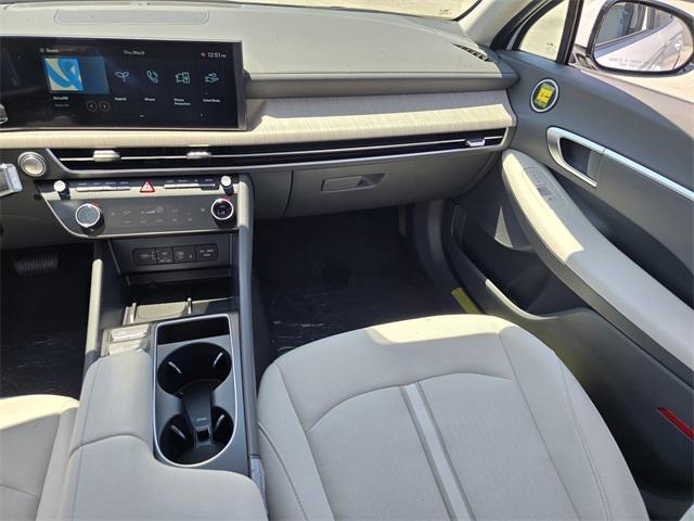 new 2025 Hyundai Sonata Hybrid car, priced at $32,257