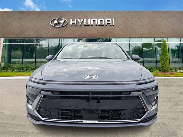 new 2025 Hyundai Sonata Hybrid car, priced at $32,257