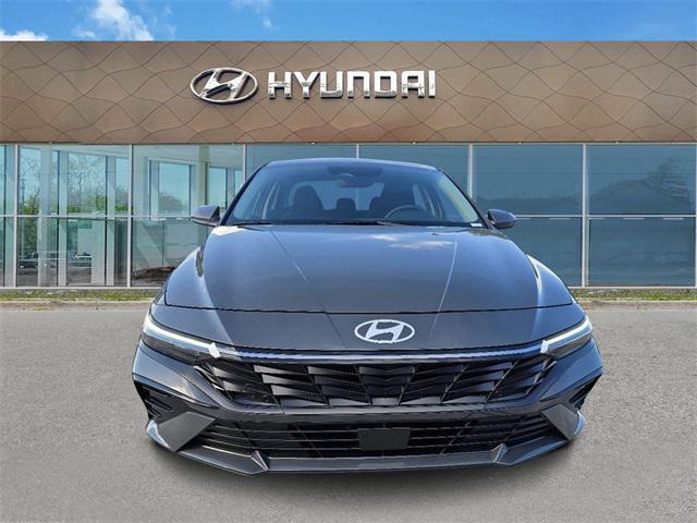 new 2025 Hyundai Elantra car, priced at $26,456