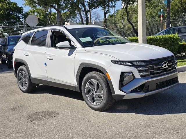 new 2025 Hyundai TUCSON Hybrid car, priced at $35,183