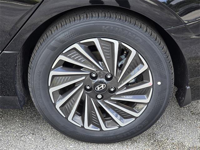 new 2025 Hyundai Sonata Hybrid car, priced at $38,553