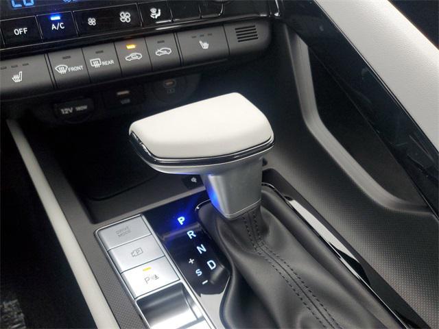 new 2025 Hyundai Elantra car, priced at $27,696