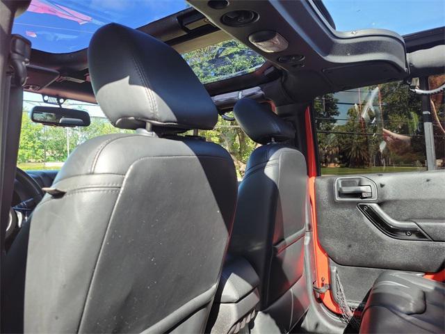 used 2015 Jeep Wrangler Unlimited car, priced at $15,487
