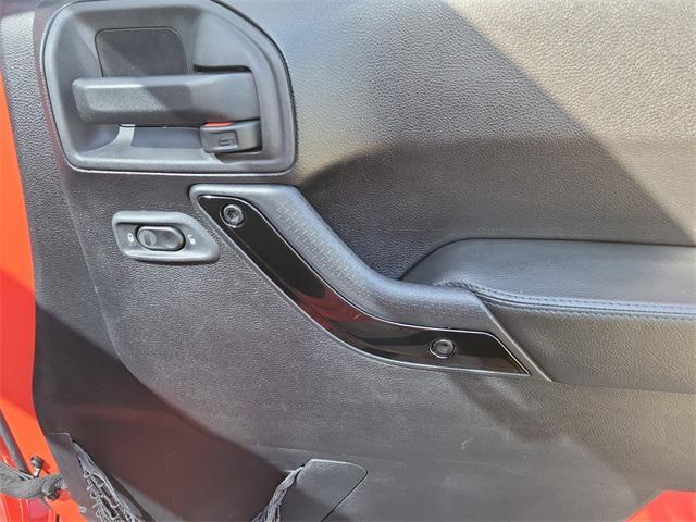used 2015 Jeep Wrangler Unlimited car, priced at $15,487