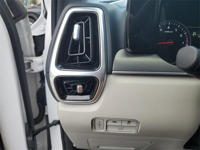 used 2022 Kia Sorento car, priced at $31,454