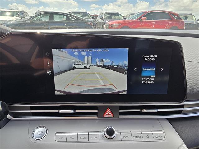 new 2025 Hyundai Elantra car