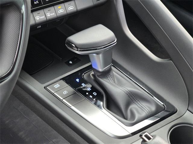 new 2025 Hyundai Elantra car, priced at $23,938