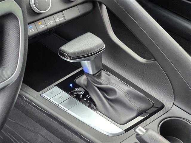 new 2025 Hyundai Elantra car, priced at $24,235