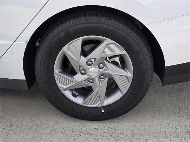 new 2025 Hyundai Sonata car, priced at $28,098
