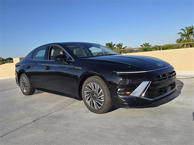 new 2025 Hyundai Sonata Hybrid car, priced at $38,586