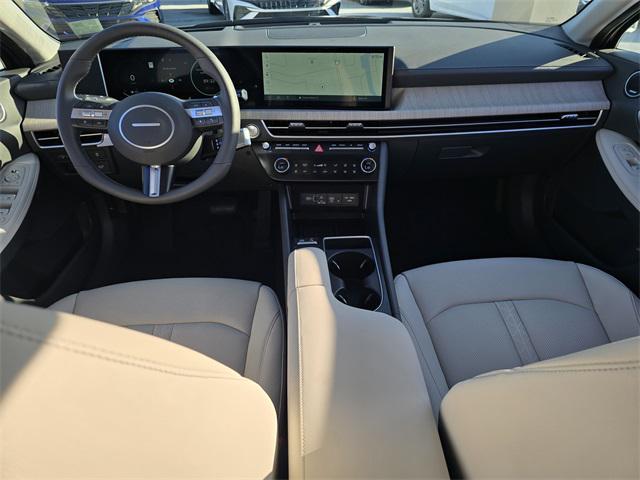 new 2025 Hyundai Sonata Hybrid car, priced at $38,586