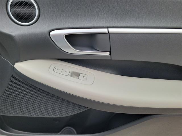 used 2023 Hyundai Sonata car, priced at $18,772