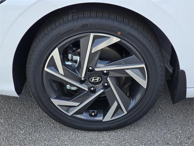 new 2025 Hyundai Elantra car, priced at $29,009