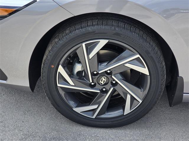 new 2025 Hyundai Elantra car, priced at $28,505