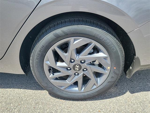 new 2025 Hyundai Elantra car, priced at $24,273