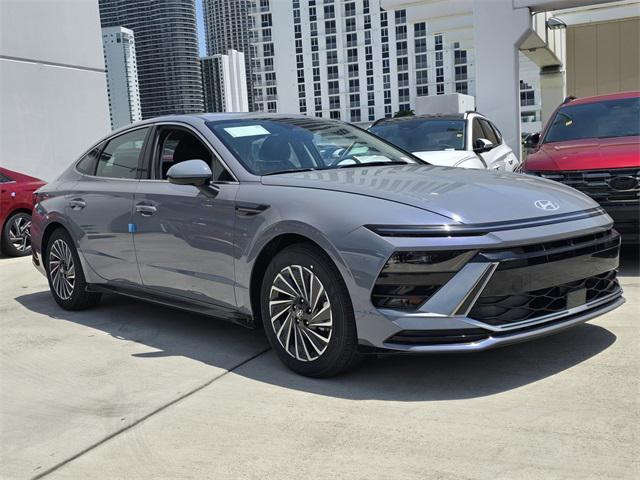 new 2025 Hyundai Sonata Hybrid car, priced at $38,594