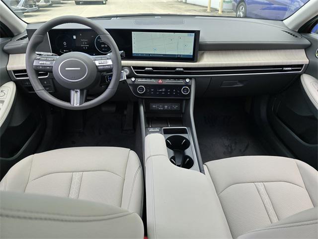 new 2025 Hyundai Sonata Hybrid car, priced at $38,594