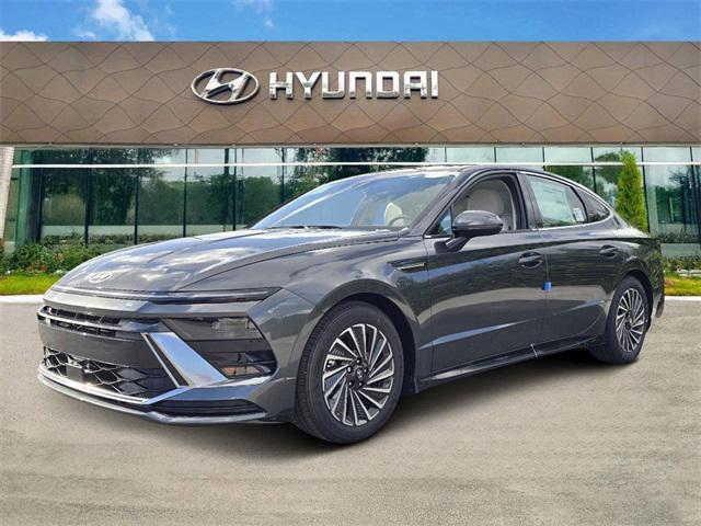 new 2025 Hyundai Sonata Hybrid car, priced at $32,270