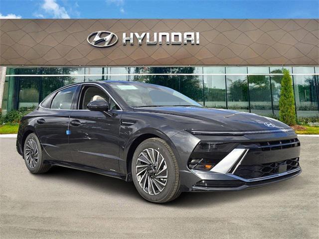 new 2025 Hyundai Sonata Hybrid car, priced at $32,270