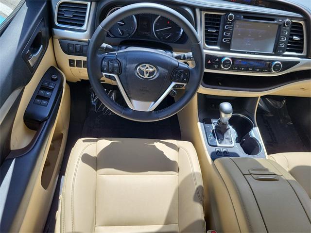 used 2019 Toyota Highlander car, priced at $25,943
