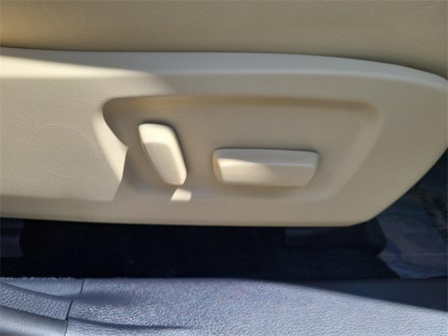used 2019 Toyota Highlander car, priced at $25,943