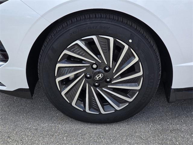 new 2025 Hyundai Sonata Hybrid car, priced at $32,440