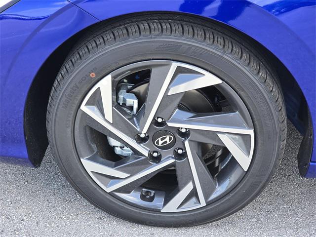 new 2025 Hyundai Elantra car, priced at $24,293