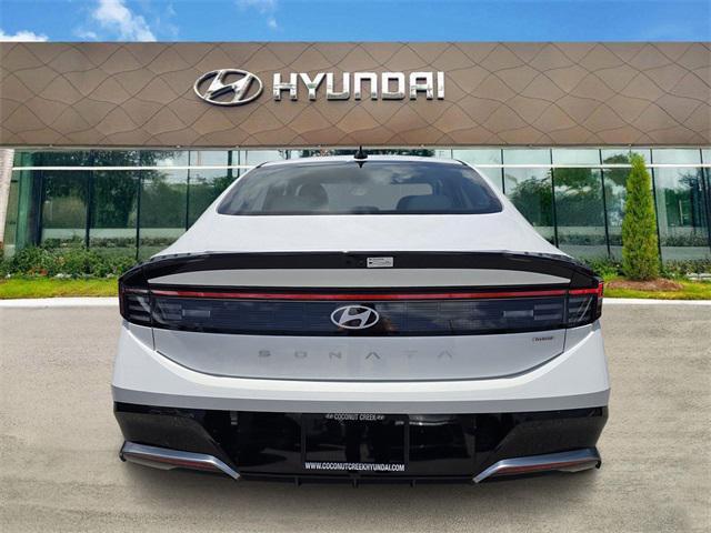 new 2025 Hyundai Sonata Hybrid car