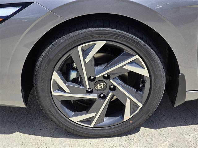 new 2025 Hyundai Elantra car, priced at $24,383