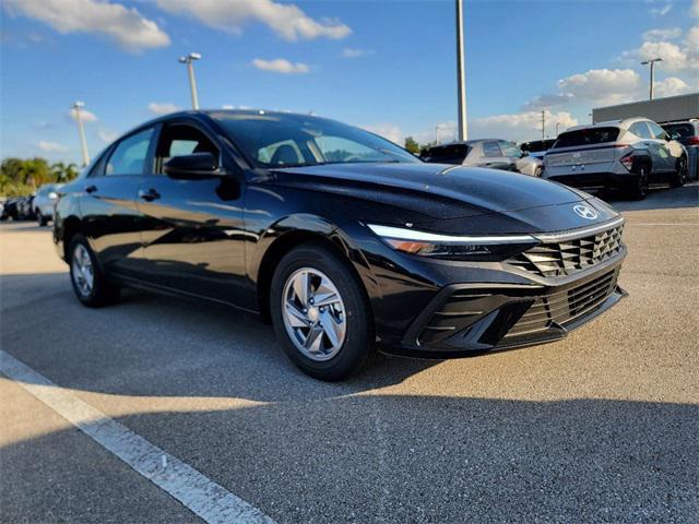 new 2025 Hyundai Elantra car, priced at $23,418
