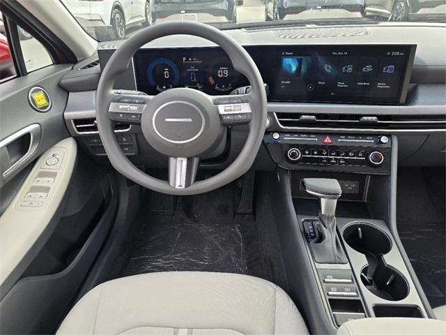 new 2025 Hyundai Sonata car, priced at $27,704