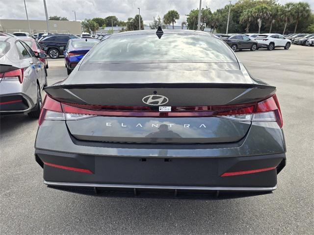 new 2025 Hyundai Elantra car