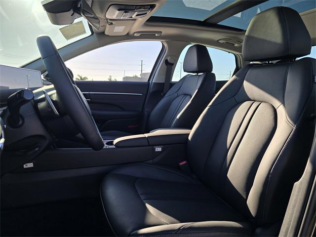 new 2025 Hyundai Sonata Hybrid car, priced at $38,479