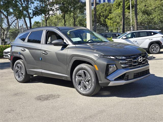 new 2025 Hyundai TUCSON Hybrid car, priced at $34,697