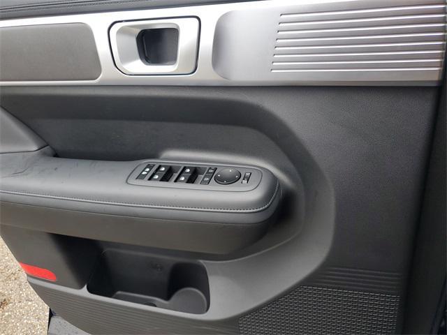 new 2025 Hyundai Santa Fe car, priced at $37,339