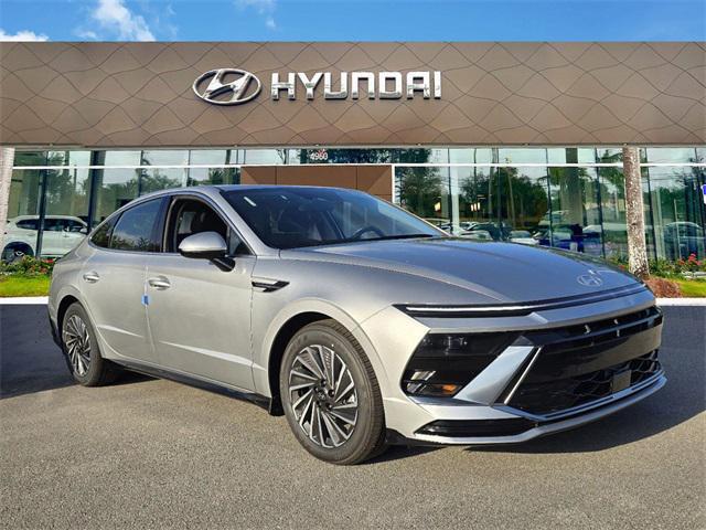 new 2025 Hyundai Sonata Hybrid car, priced at $32,690