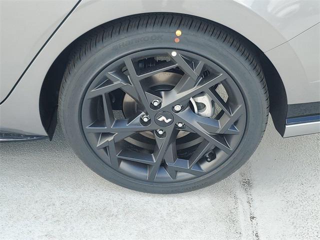 new 2025 Hyundai Elantra car, priced at $29,823