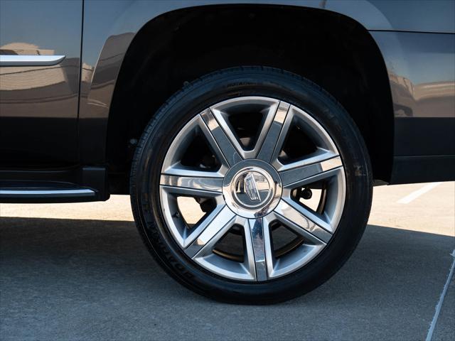 used 2018 Cadillac Escalade ESV car, priced at $28,995