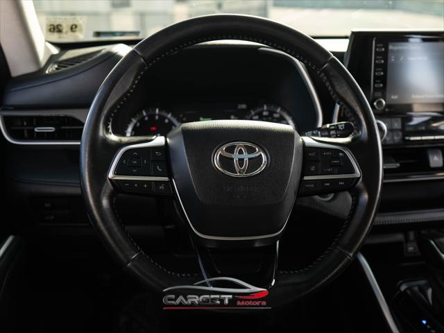 used 2021 Toyota Highlander car, priced at $28,399