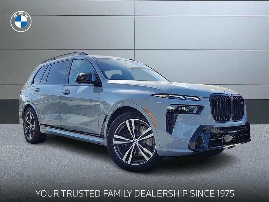 new 2025 BMW X7 car, priced at $118,925