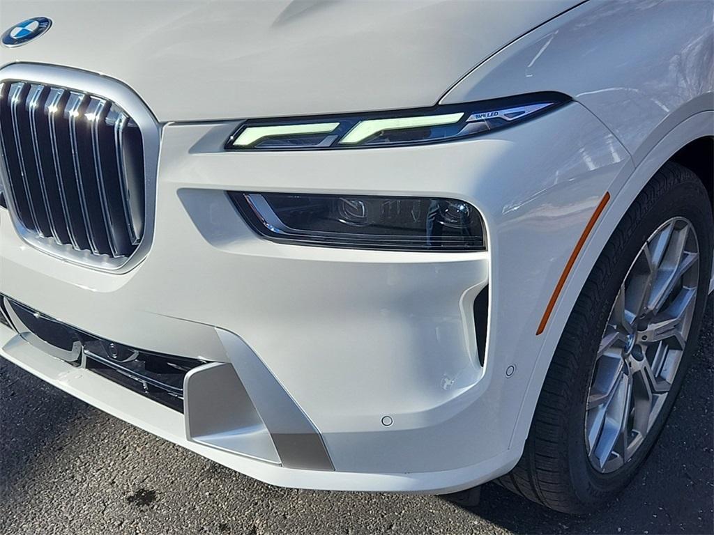 new 2025 BMW X7 car, priced at $91,275