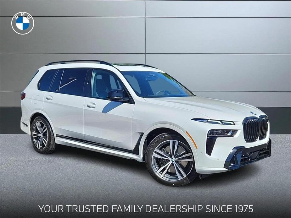 new 2025 BMW X7 car, priced at $117,725