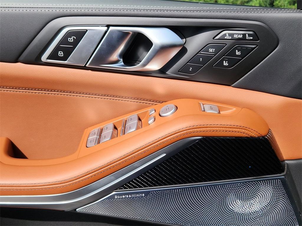 new 2025 BMW X7 car, priced at $126,185
