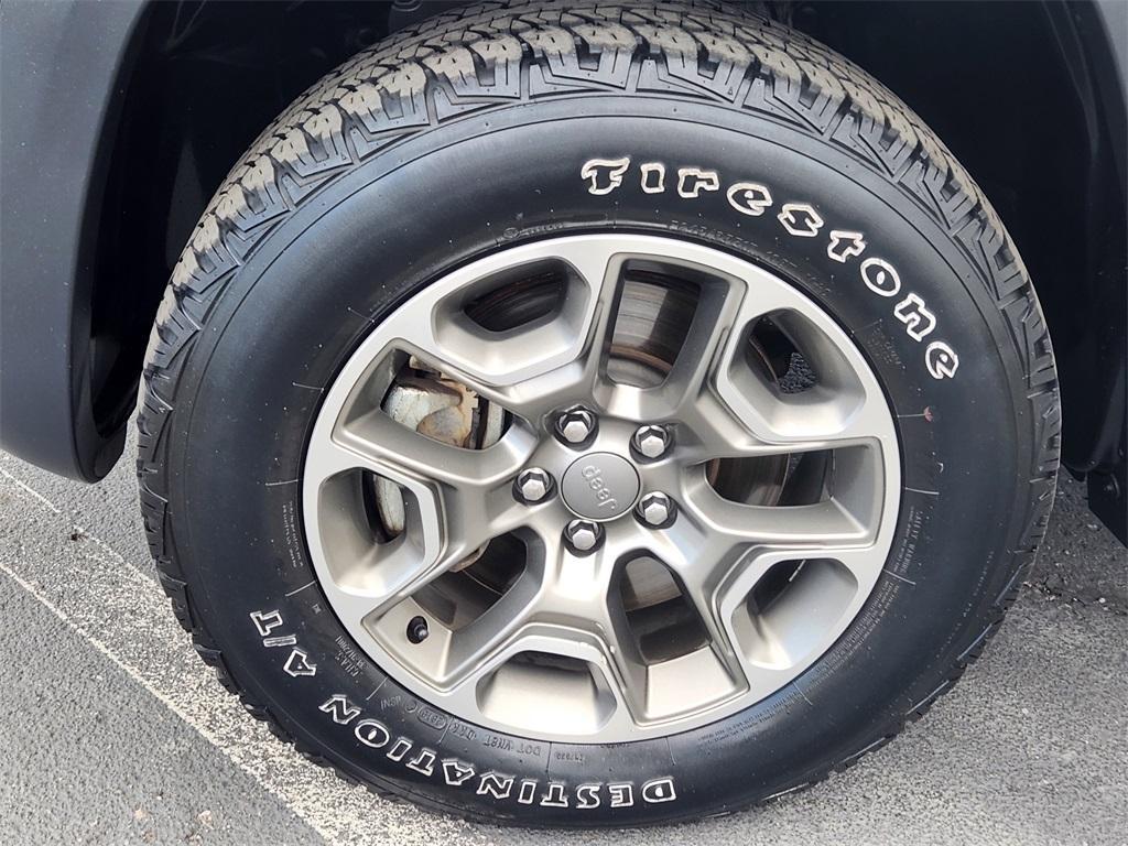 used 2020 Jeep Cherokee car, priced at $22,428