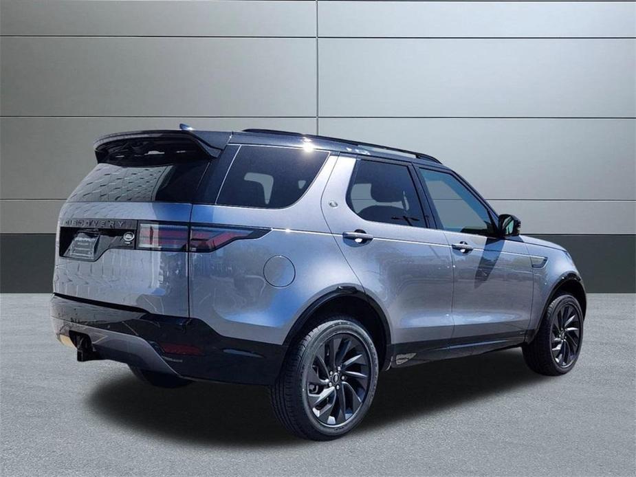 used 2022 Land Rover Discovery car, priced at $52,490