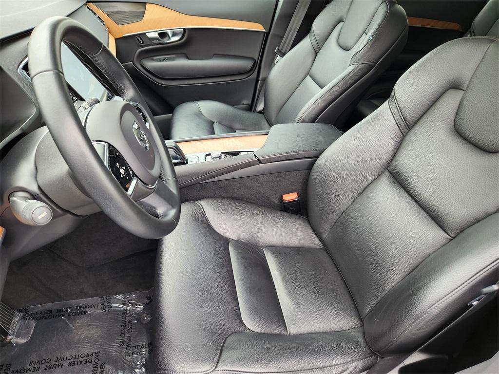 used 2021 Volvo XC90 Recharge Plug-In Hybrid car, priced at $36,896