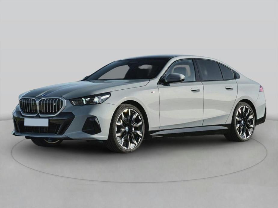 new 2025 BMW 550e car